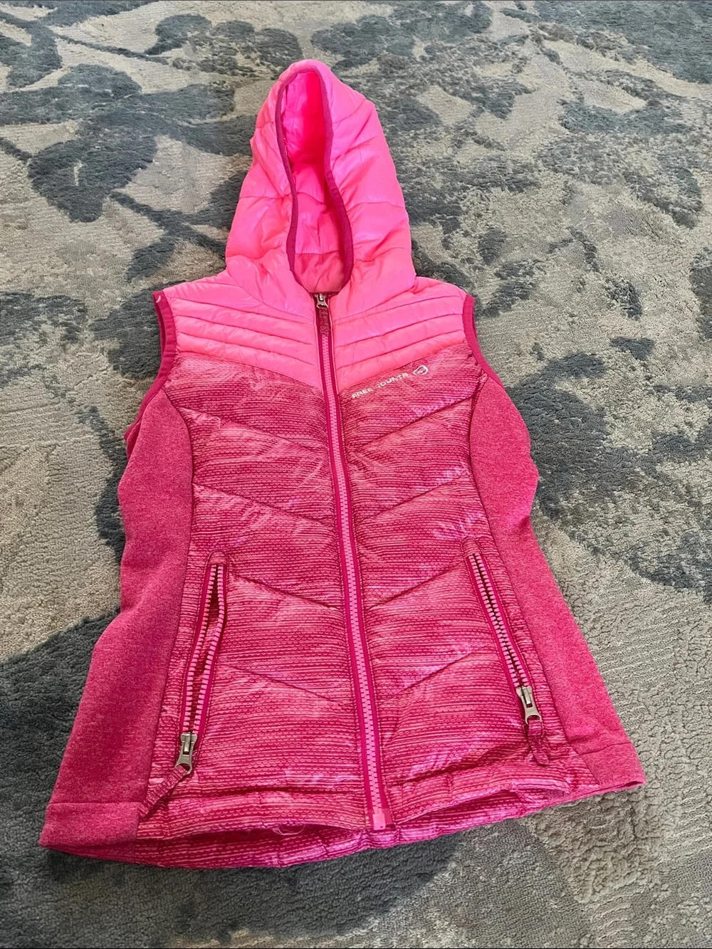 Free Country Girls' Hooded Quilted Vest in Bright Pink - Picture 1 of 6
